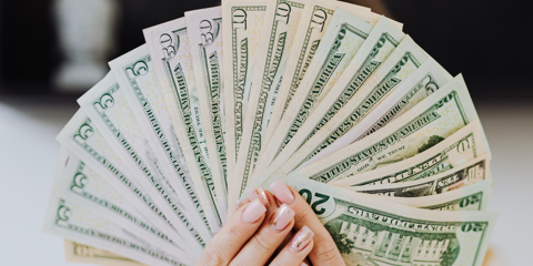 Why Americans Are Richer Than People in the UK - And How UK Entrepreneurs Can Move to the U.S. with an E-2 Visa Photo